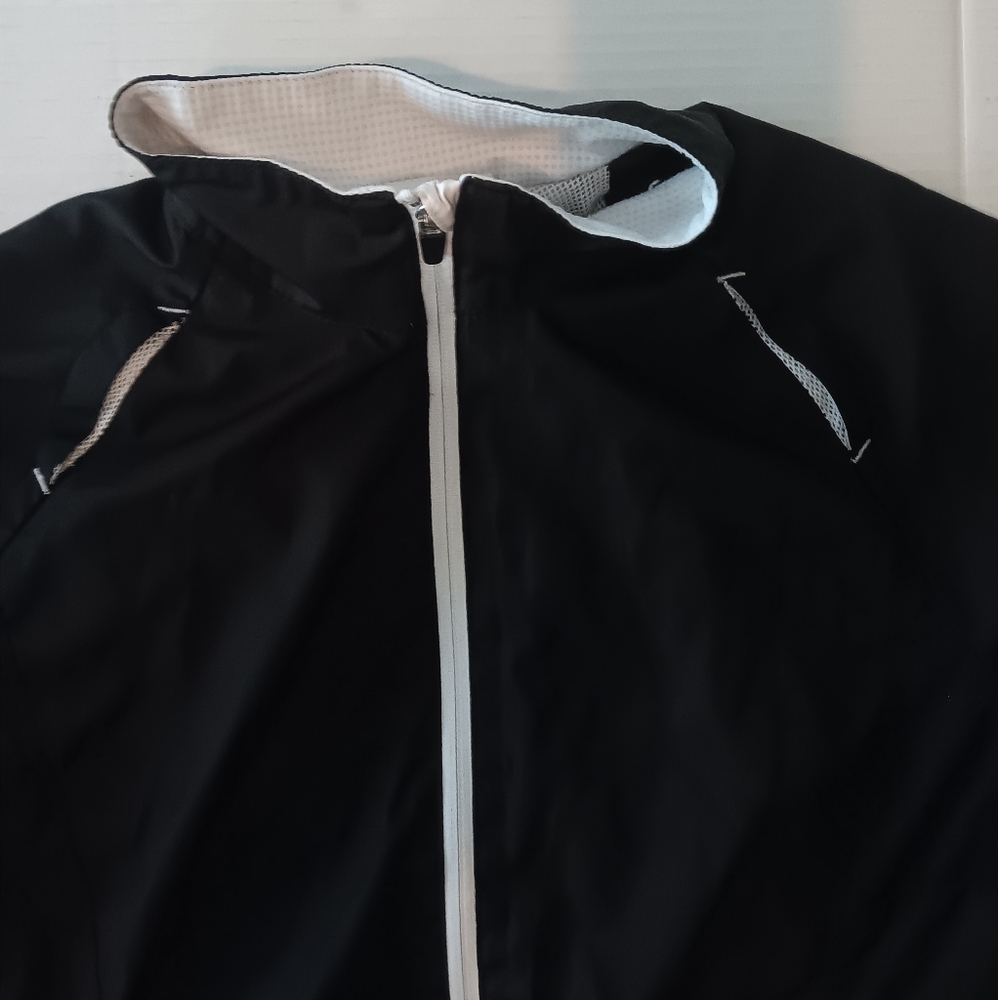 Danskin Now Windbreaker Track Jacket Womens Small Full-Zip Long-Sleeve Black